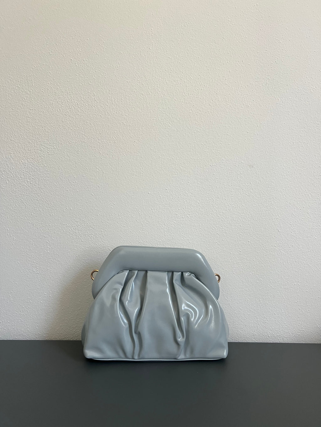 Clutch Glossy